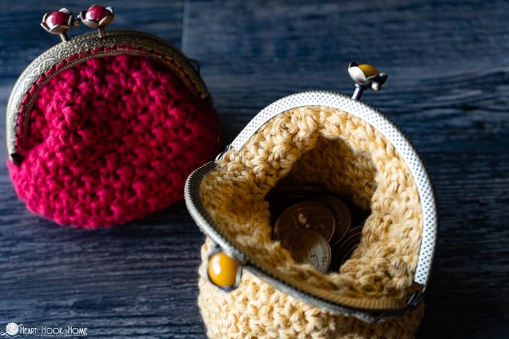 Beautiful classic coin purse crochet pattern