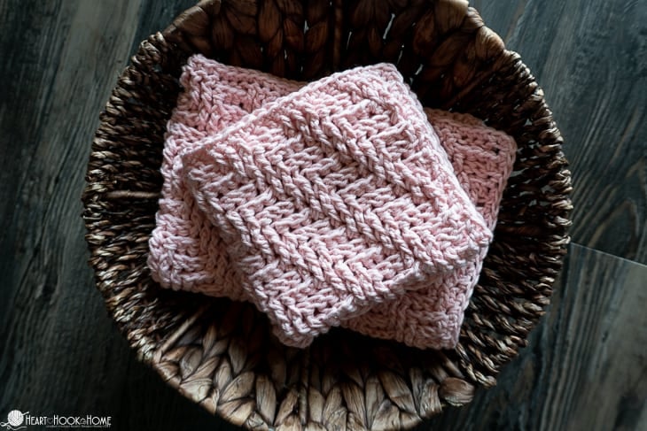 Diagonal Stripes Cloths free pattern