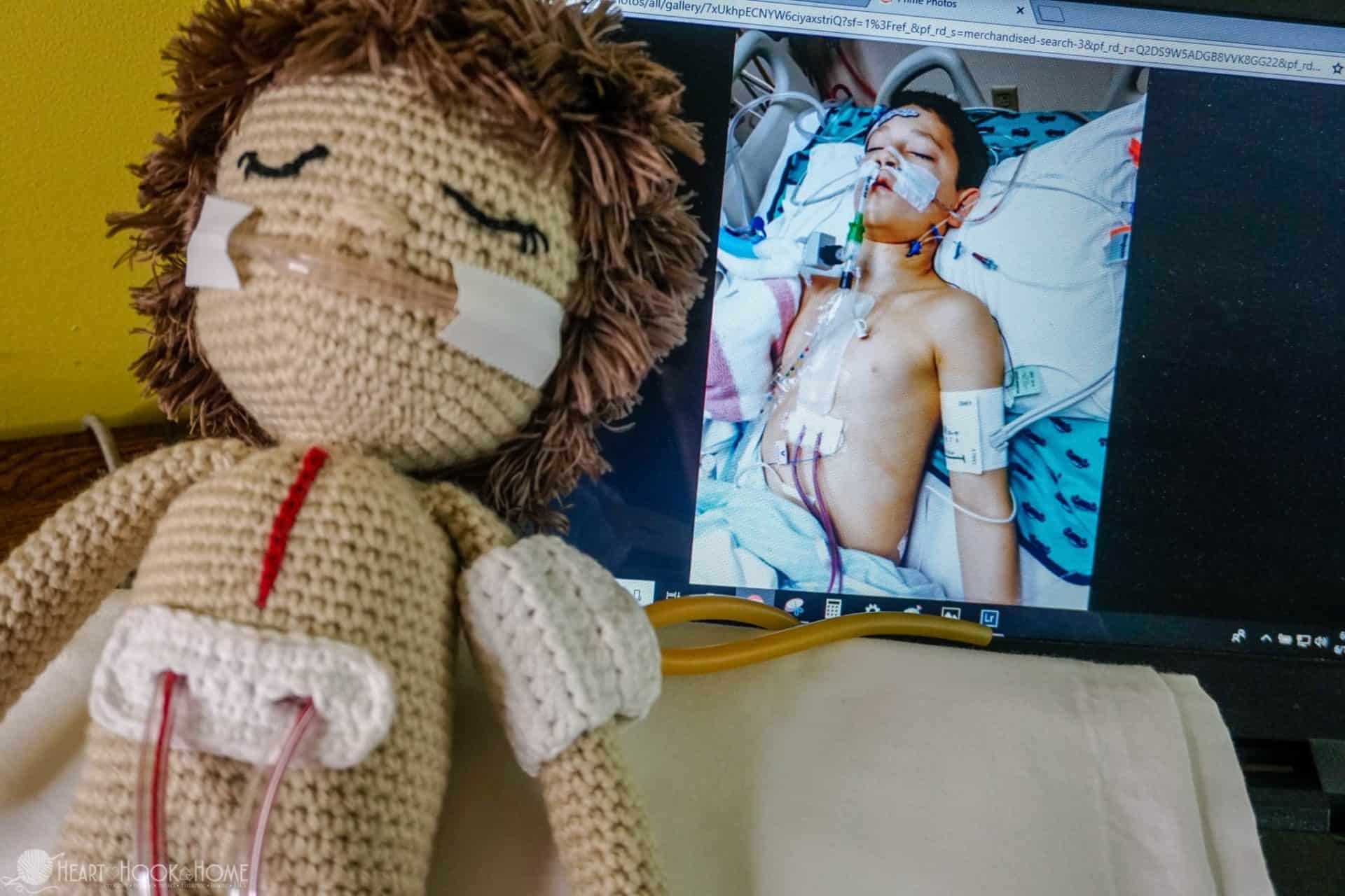How to crochet a heart surgery doll