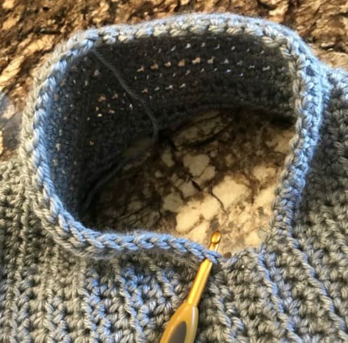 Starting a crochet sleeve