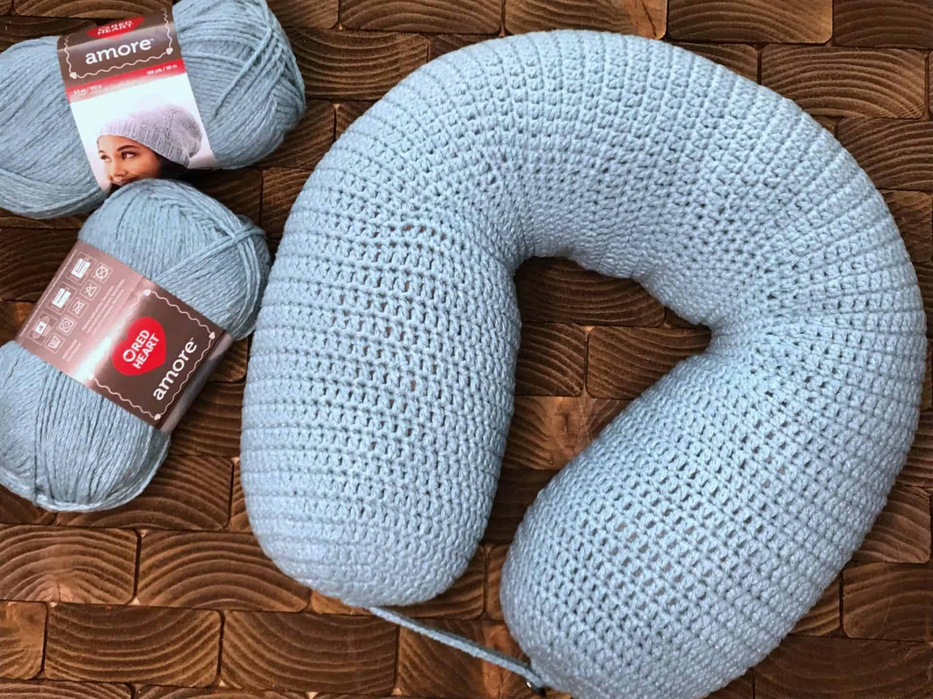 Travel Pillow free crochet pattern