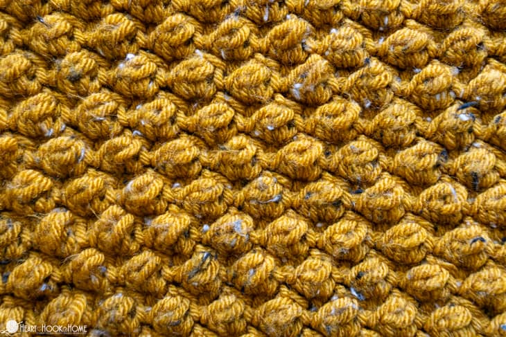Sample of the Uneven Berry Crochet Stitch